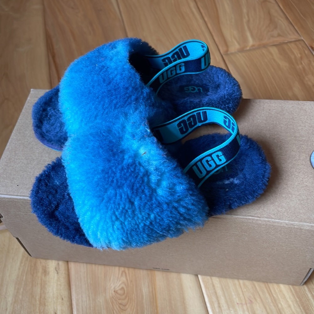 UGG Fluff Yeah Slide - Picture 2 of 10